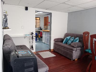 Casa de 5 alcobas en venta en Las Ferias, Bogotá, 180 m² · foto 8 de 15