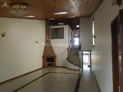 Casa en venta en Los Andes, Bogotá · foto 3 de 19