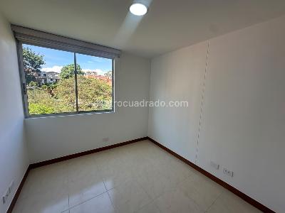 Apartamento de 3 alcobas en arriendo en Cumbres, Envigado, 92 m² · foto 11 de 17