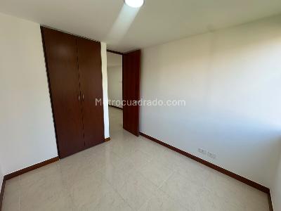 Apartamento de 3 alcobas en arriendo en Cumbres, Envigado, 92 m² · foto 12 de 17