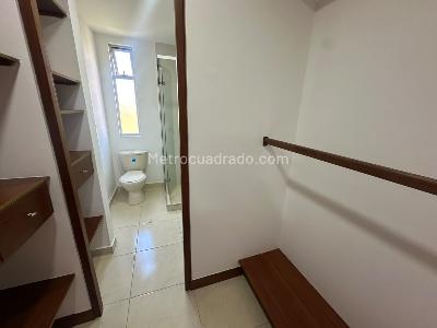 Apartamento de 3 alcobas en arriendo en Cumbres, Envigado, 92 m² · foto 15 de 17