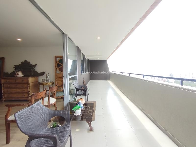 Spacious 2BR Apartment with Pool in Los Gonzalez - 5