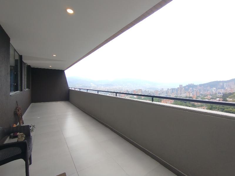 Spacious 2BR Apartment with Pool in Los Gonzalez - 7