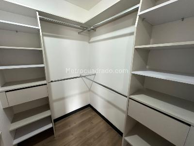 Apartamento de 3 alcobas en arriendo en Loma De Las Brujas, Envigado, 150 m² · foto 17 de 20