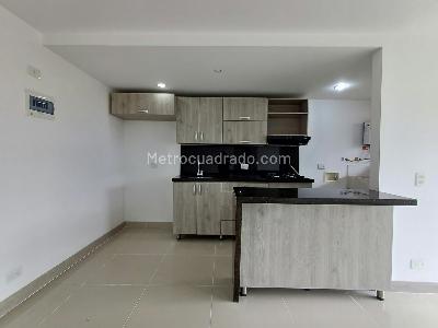 Apartamento de 3 alcobas en arriendo en Las Antillas, Envigado, 79 m² · foto 2 de 19