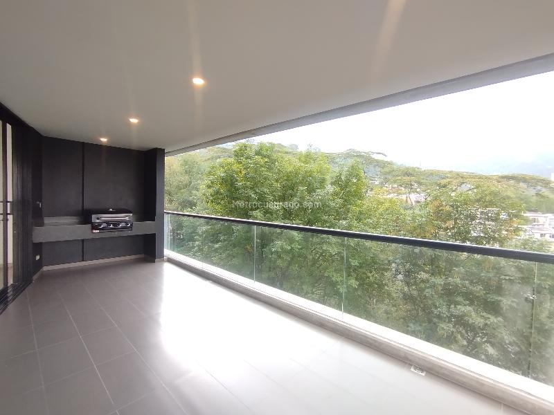 Spacious 3BR Apartment in Las Palmas M - 9