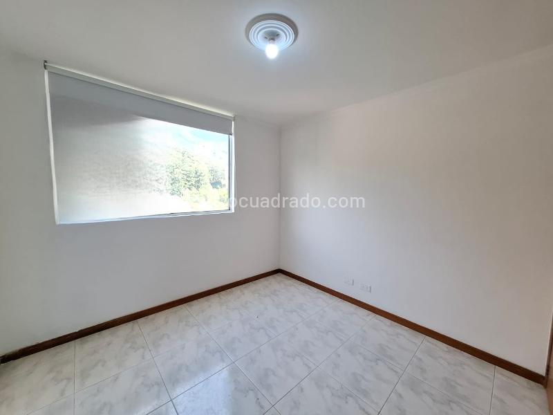 4BR Duplex Apartment with Terrace in Las Palmas, Medellín - 8