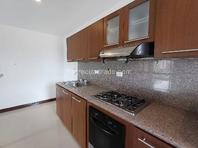 Apartamento de 3 alcobas en arriendo en La Inmaculada, Envigado, 88 m² · foto 6 de 20