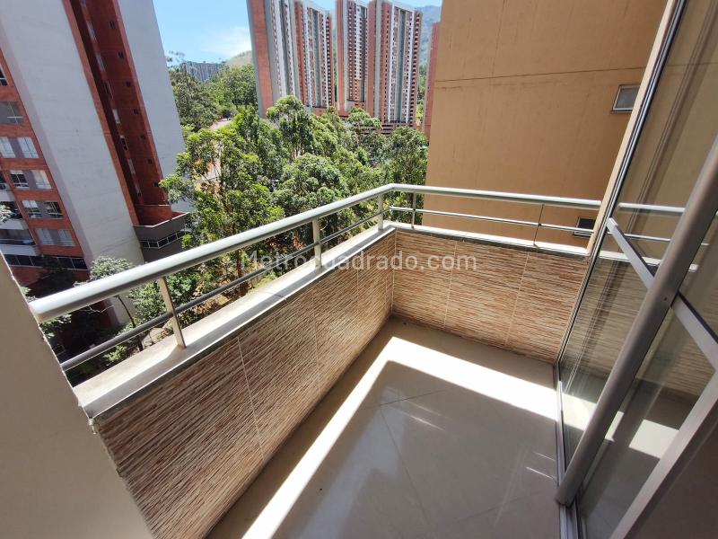 Piso – Bello - Vista 3
