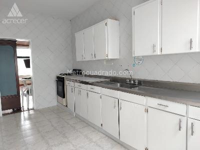 Casa de 5 alcobas en arriendo en San Nicolas, Bogotá, 495 m² · foto 4 de 17