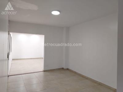 Casa de 5 alcobas en arriendo en San Nicolas, Bogotá, 495 m² · foto 7 de 17