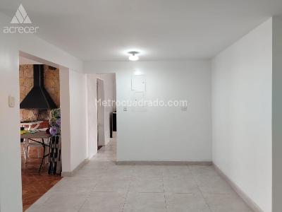 Casa de 5 alcobas en arriendo en San Nicolas, Bogotá, 495 m² · foto 13 de 17