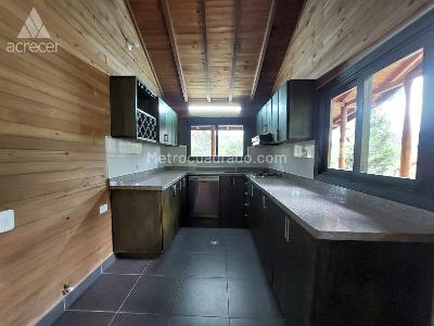 Casa de 4 alcobas en arriendo en El Escobero, Envigado · foto 5 de 20
