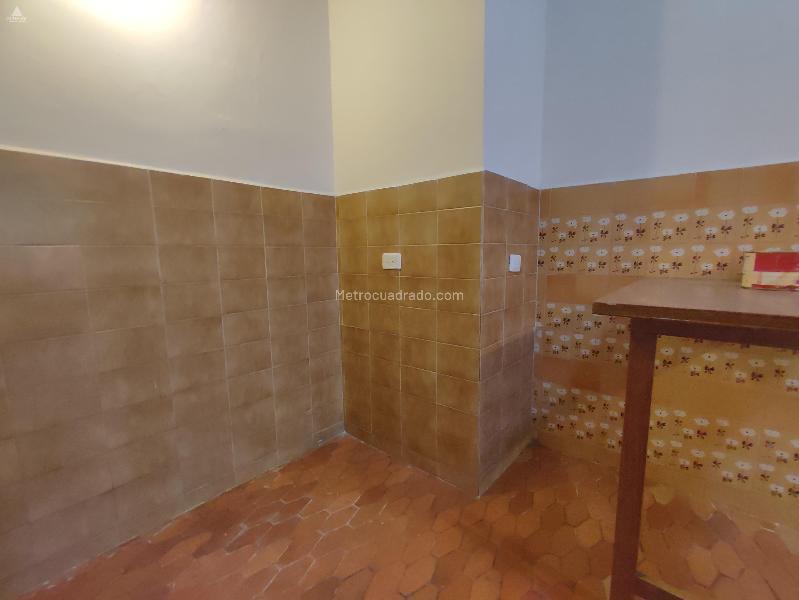 Spacious 3BR House with Garden in Las Lomas - 5