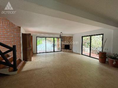 Casa de 3 alcobas en arriendo en El Escobero, Envigado, 270 m² · foto 3 de 20