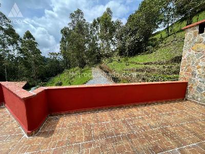 Casa de 3 alcobas en arriendo en El Escobero, Envigado, 270 m² · foto 6 de 20
