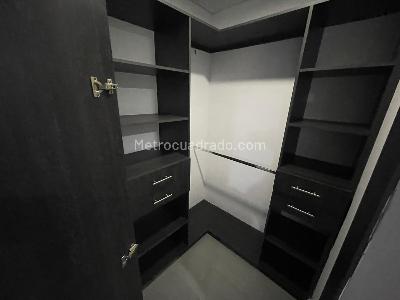 Apartamento de 3 alcobas en arriendo en Miravalle, Medellín, 140 m² · foto 17 de 20