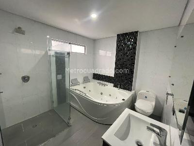 Apartamento de 3 alcobas en arriendo en Miravalle, Medellín, 140 m² · foto 18 de 20
