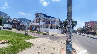 Casa de 5 alcobas en venta en Marly, Bogotá, 600 m² · foto 2 de 8