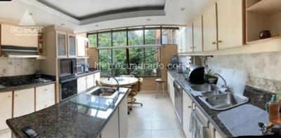 Apartamento de 4 alcobas en venta en Cerros De Suba, Bogotá, 487 m² · foto 2 de 20