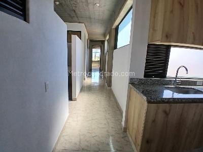 Apartamento de 2 alcobas en arriendo en La Floresta, Medellín, 87 m² · foto 3 de 11