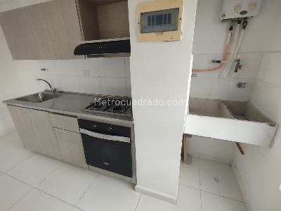 Apartamento de 3 alcobas en arriendo en Mayorca, Envigado, 74 m² · foto 2 de 20
