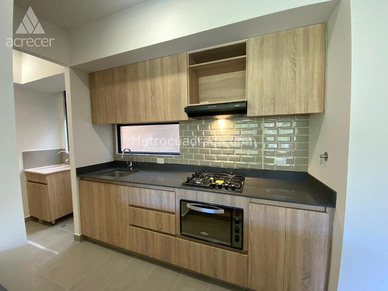 3BR Apartment with Study in El Retiro - 3