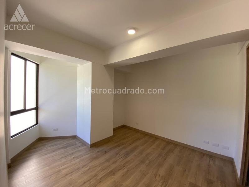 3BR Apartment with Study in El Retiro - 8