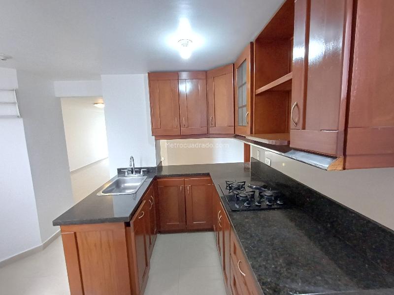Apartamento de 3 Alcobas en Arriendo en Manila, El Poblado (90 m²) - 2