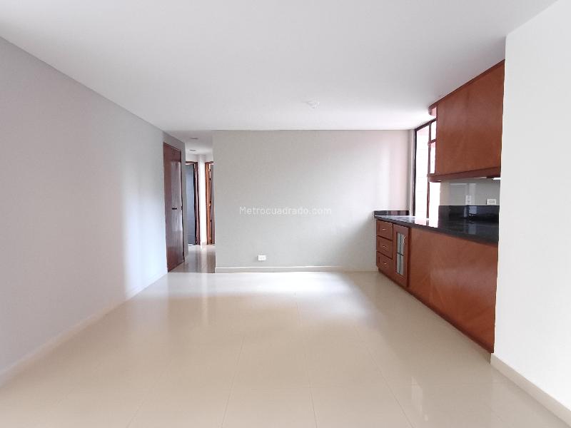 Apartamento de 3 Alcobas en Arriendo en Manila, El Poblado (90 m²) - 6