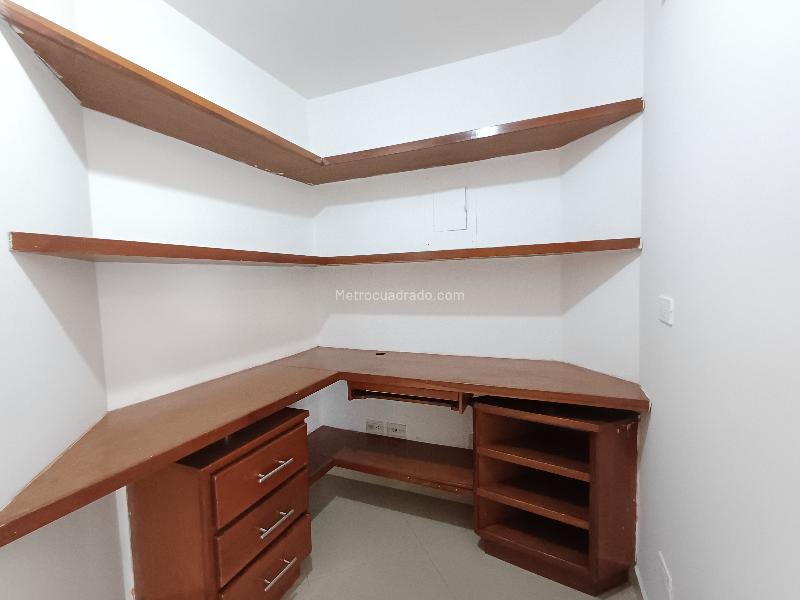 Apartamento de 3 Alcobas en Arriendo en Manila, El Poblado (90 m²) - 9