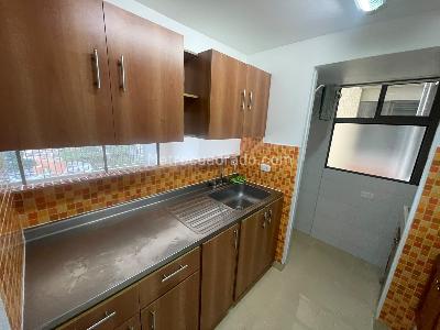 Apartamento de 2 alcobas en arriendo en Loma De Los Bernal, Medellín, 51 m² · foto 6 de 16