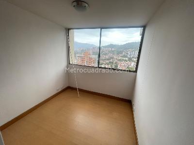 Apartamento de 2 alcobas en arriendo en Loma De Los Bernal, Medellín, 51 m² · foto 9 de 16