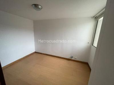 Apartamento de 2 alcobas en arriendo en Loma De Los Bernal, Medellín, 51 m² · foto 11 de 16