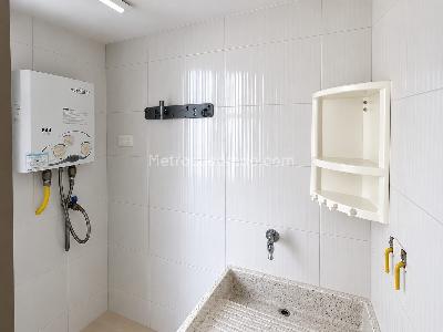 Apartamento de 2 alcobas en arriendo en Loma De Los Bernal, Medellín, 51 m² · foto 14 de 16