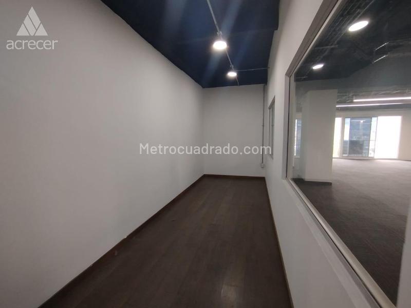 Oficina en Arriendo, Niquia, Bello - Más