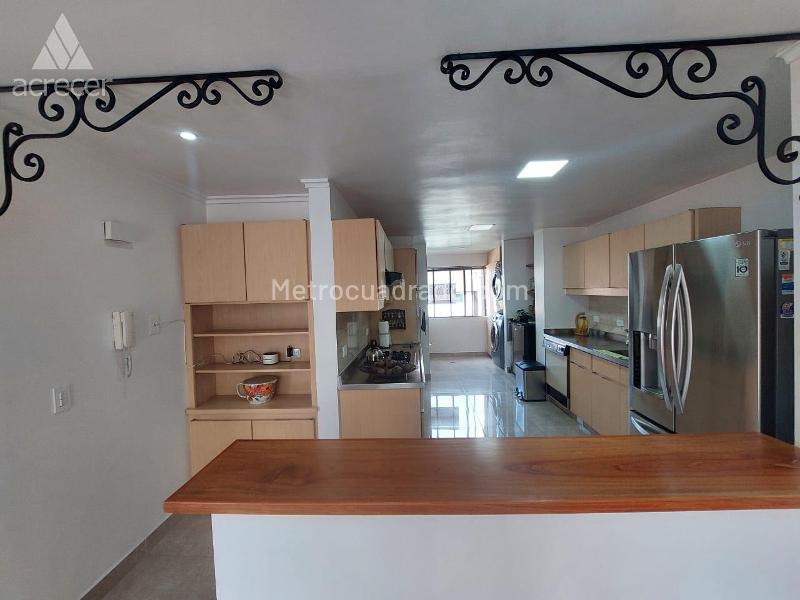 Apartamento Amplio de 3 Alcobas con Balcón en La Frontera M - 2