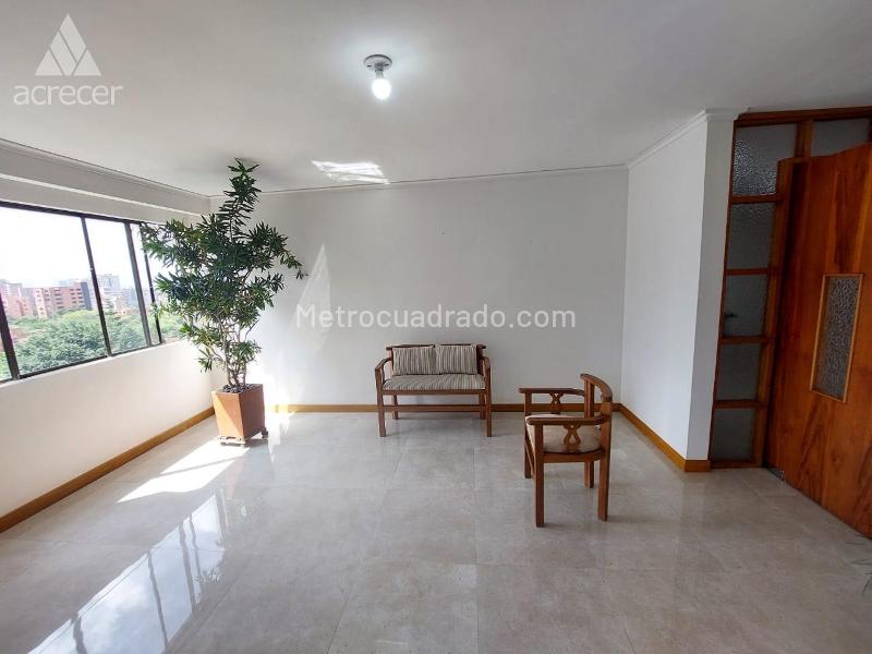 Apartamento Amplio de 3 Alcobas con Balcón en La Frontera M - 7