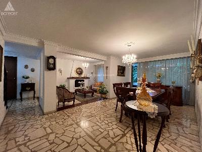 Casa de 3 alcobas en venta en Loma De Los Parras, Medellín, 218 m² · foto 7 de 20