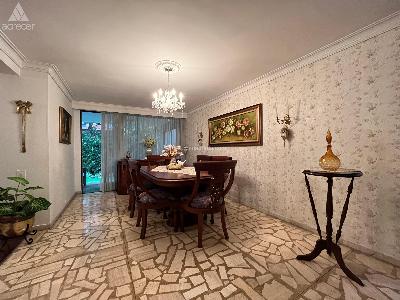 Casa de 3 alcobas en venta en Loma De Los Parras, Medellín, 218 m² · foto 8 de 20