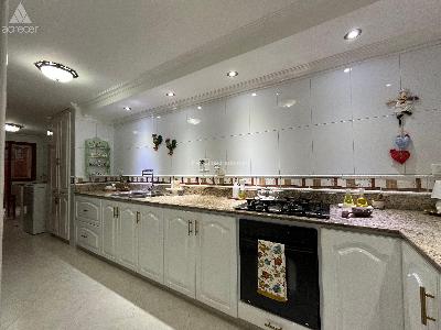 Casa de 3 alcobas en venta en Loma De Los Parras, Medellín, 218 m² · foto 10 de 20