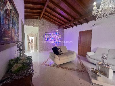 Casa de 5 alcobas en venta en Santa Fe, Medellín, 186 m² · foto 6 de 20