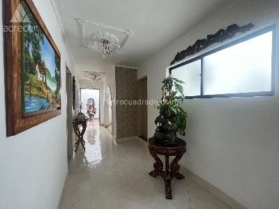 Casa de 5 alcobas en venta en Santa Fe, Medellín, 186 m² · foto 10 de 20