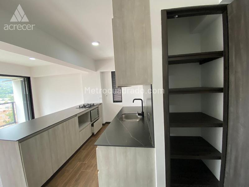 2BR Apartment in El Retiro (65 m²) - 4