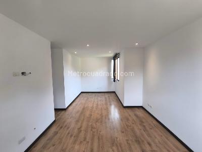 Apartamento de 2 alcobas en venta en Las Lomas, Medellín, 140 m² · foto 8 de 20