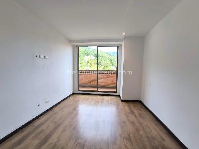 Apartamento de 2 alcobas en venta en Las Lomas, Medellín, 140 m² · foto 12 de 20