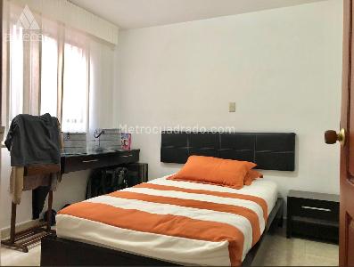 Casa de 4 alcobas en venta en La Castellana, Medellín, 130 m² · foto 7 de 10