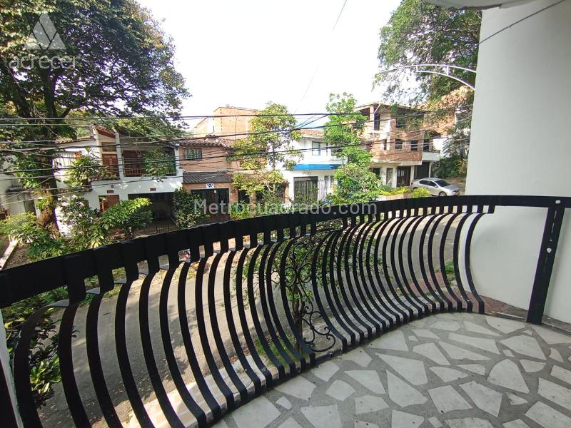 Spacious 3BR Apartment in Almeria - 5