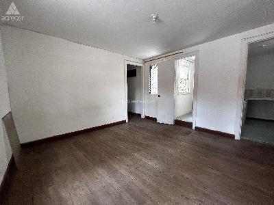 Casa de 5 alcobas en venta en Centro Med, Medellín, 210 m² · foto 20 de 20