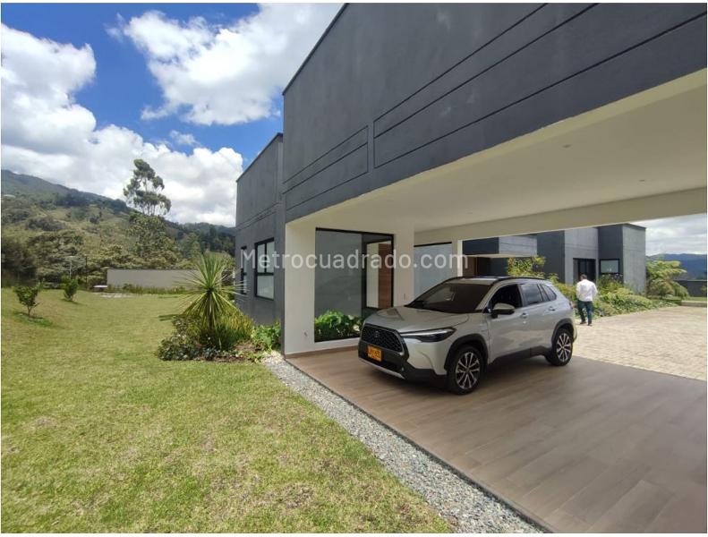 3BR House in El Retiro (375 m²) - 3